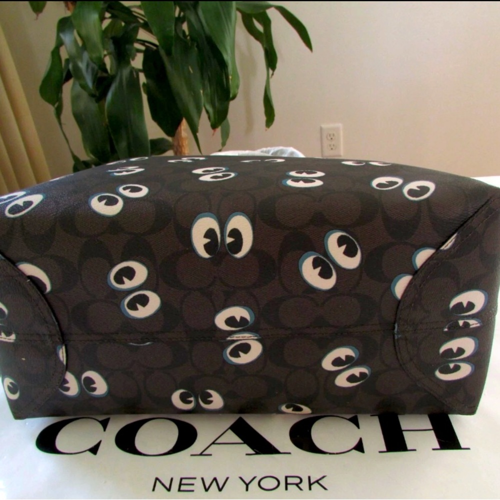 👀 👀 👀 Coach Spooky Eyes Halloween Print Tote Bag - Picture 3 of 4